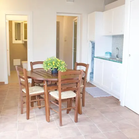 Holiday home Le Casette A *